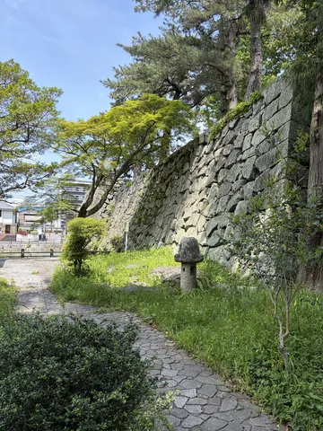 津城