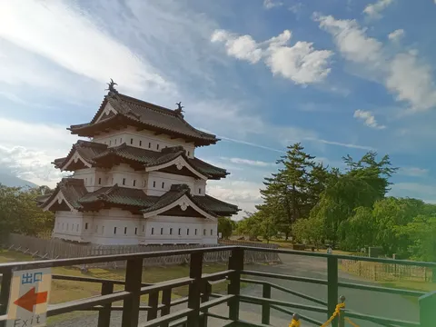 弘前城
